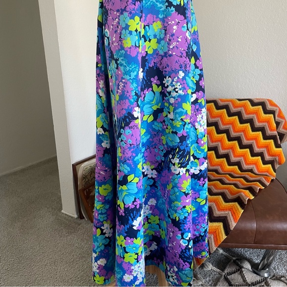Vintage 1970s Damita Originals Boho Tropical Floral Maxi Dress - Picture 6 of 9